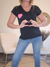 Charger l'image dans la galerie, LE T-SHIRT BISOUS
