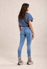 Charger l'image dans la galerie, LE JEANS TOXIC AVEC BOUTONS
