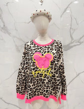 Charger l'image dans la galerie, LE SWEAT MICKEY IMPRIME LEO
