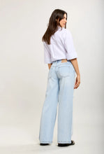 Charger l'image dans la galerie, LE JEANS TOXIC DESTROY ET STRASS
