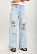 Charger l'image dans la galerie, LE JEANS TOXIC DESTROY ET STRASS
