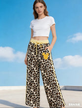 Charger l'image dans la galerie, LE PANTALON LEO MICKEY
