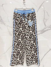 Charger l'image dans la galerie, LE PANTALON LEO MICKEY

