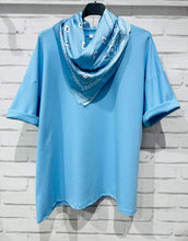 Charger l'image dans la galerie, LE T-SHIRT AVEC FOULARD
