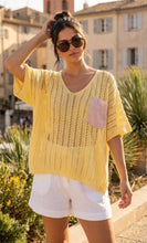 Charger l'image dans la galerie, LE TOP EN MAILLE CROCHET AVEC POCHE STRASS
