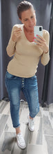 Charger l&#39;image dans la galerie, LE PULL BASIC COL V
