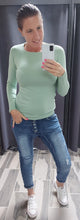 Charger l&#39;image dans la galerie, LE PULL BASIC COL ROND
